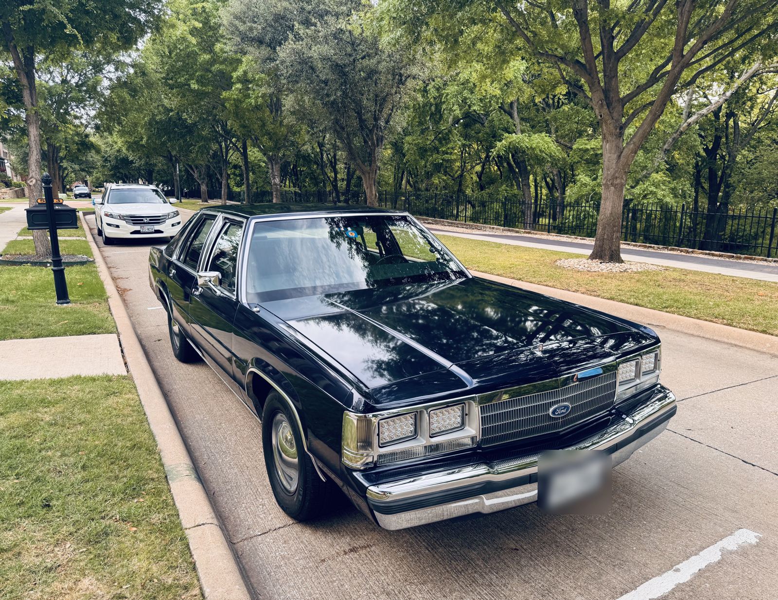 My first classic car: an ’89 Ford LTD Crown Victoria